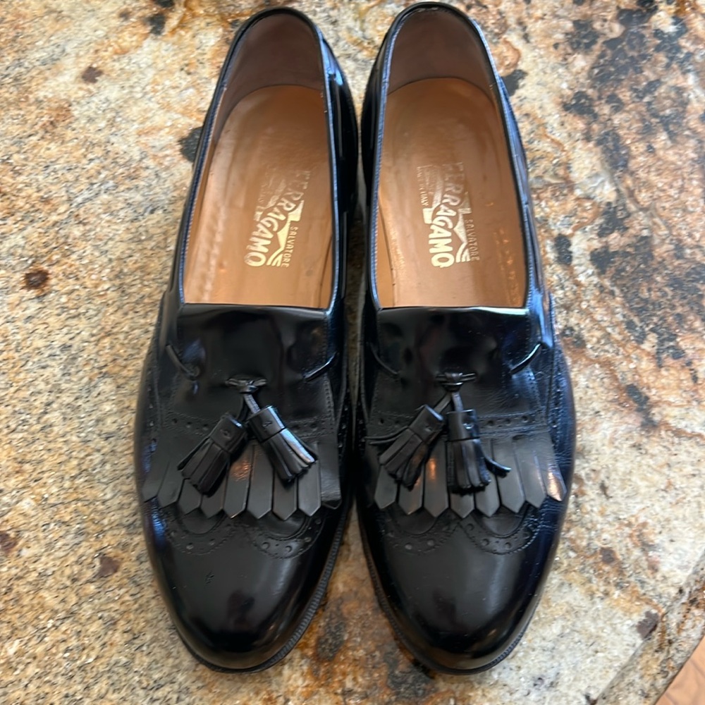 Salvatore Ferragamo Kiltie Wing Tip Loafer Tassel Leather Black